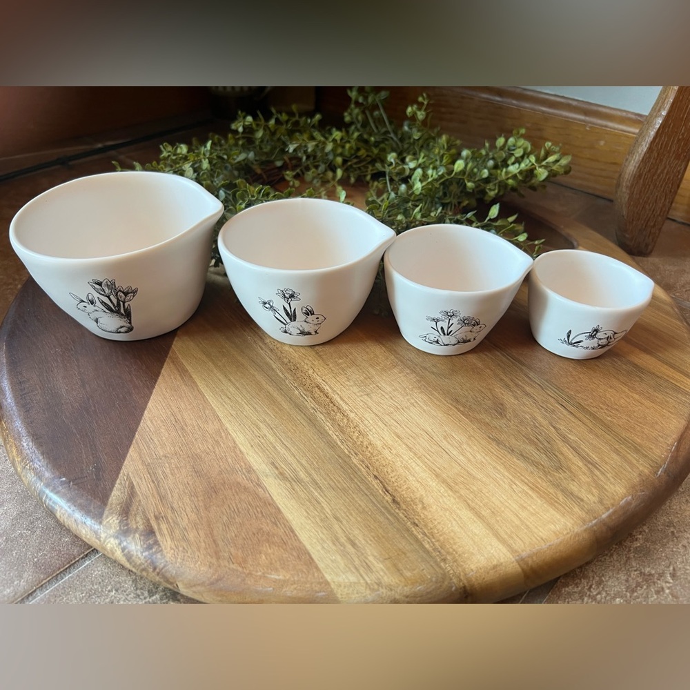 Rae Dunn Artisan Collection 2024 Blue Bunny Sketch Easter Measuring Cups - Picture 2 of 13